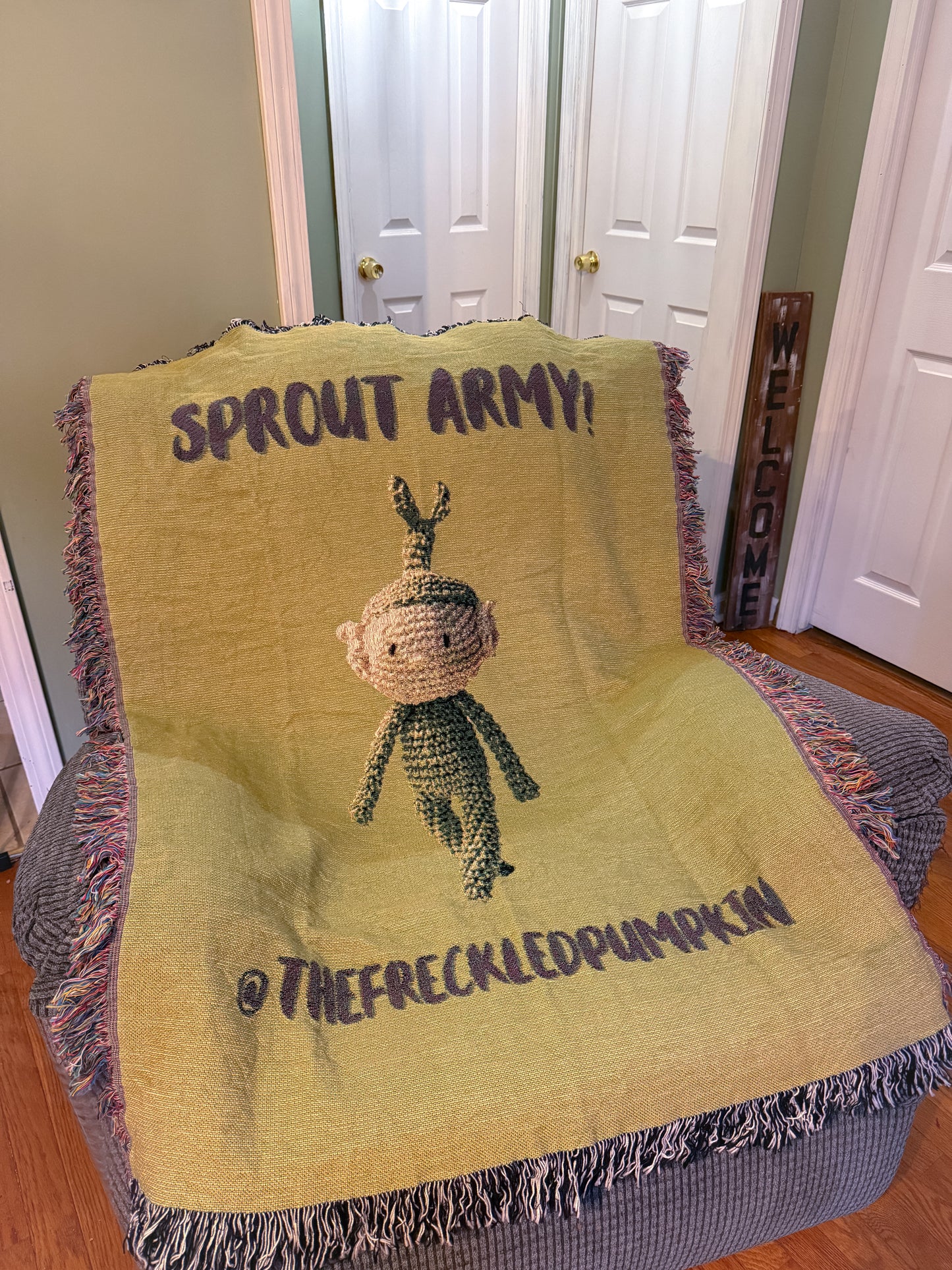 🌱Sprout Army Cozy Woven Blanket