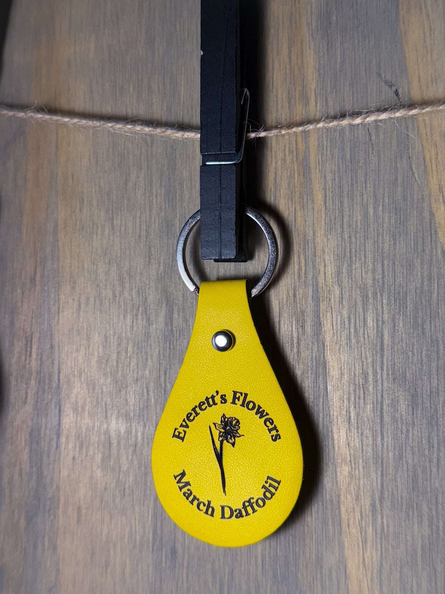 Daffodil March Birth Flower Leather Engraved Keychain
